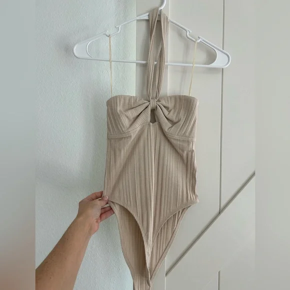 Zara Beige Ribbed Halter Bodysuit NWT - Picture 1 of 4